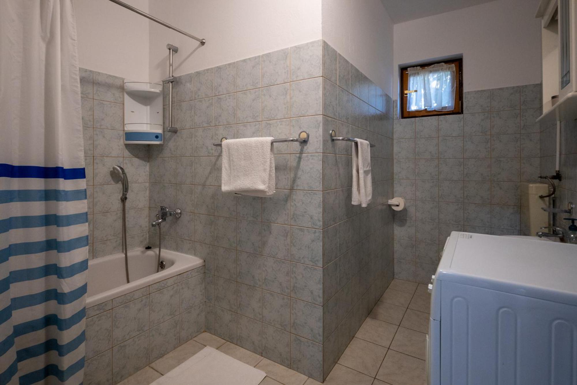 Apartments Gaja Blue Ap Свети свети Филип и Яков Екстериор снимка